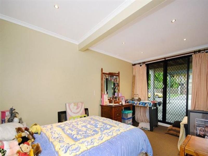 17 Eloise Avenue, Springwood QLD 4127