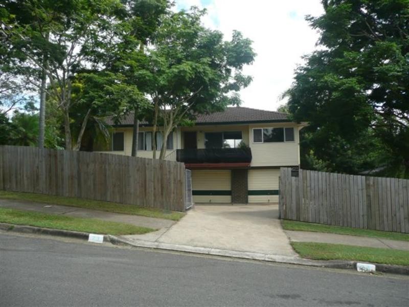 23 Lenore Crescent, Springwood QLD 4127