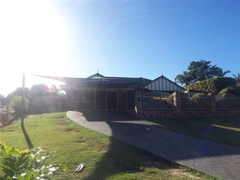 10 Jewel Court, Regents Park QLD 4118