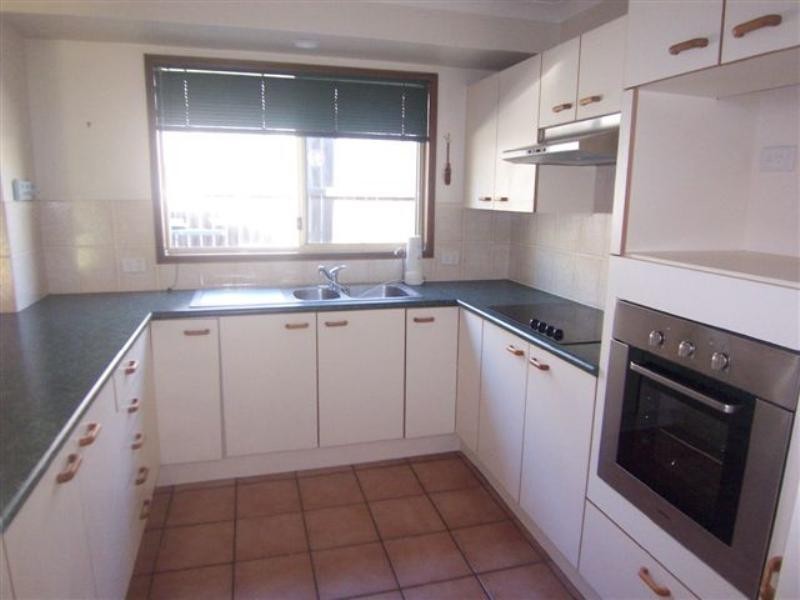 10 Jewel Court, Regents Park QLD 4118