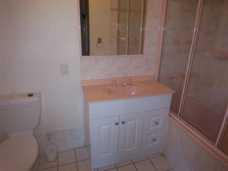 10 Jewel Court, Regents Park QLD 4118