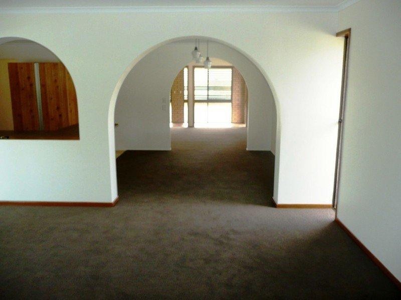 12 Frobisher Street, Springwood QLD 4127