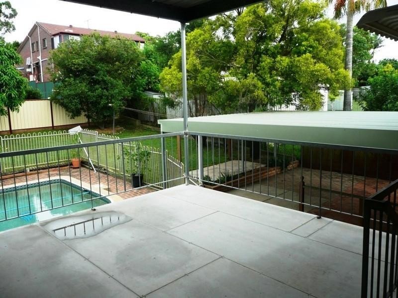 12 Frobisher Street, Springwood QLD 4127