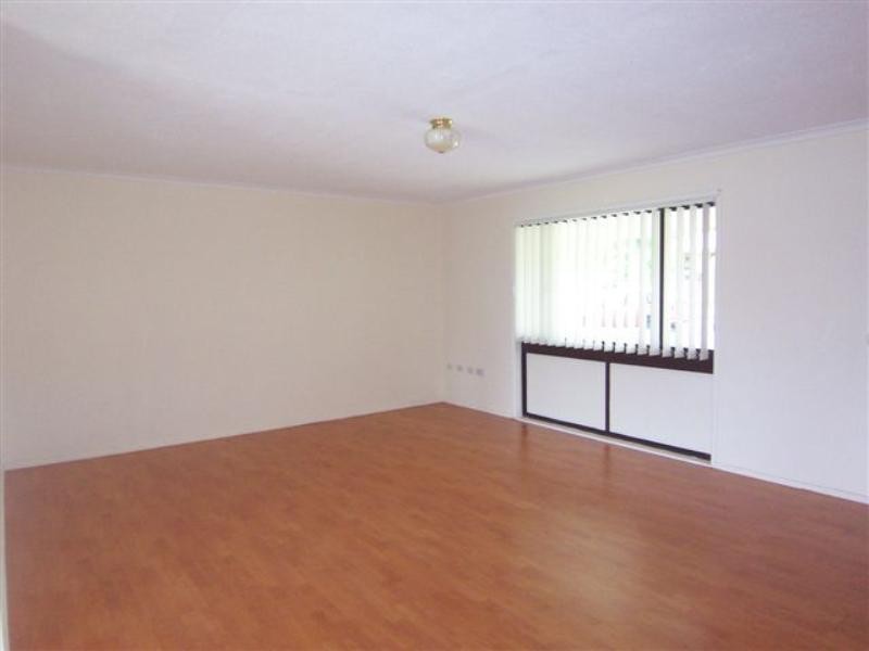 4 Walbrook Avenue, Springwood QLD 4127