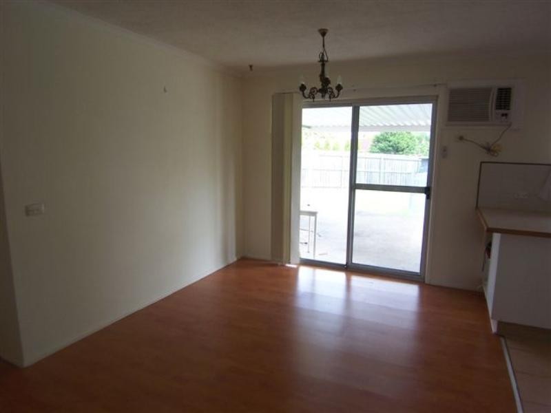 4 Walbrook Avenue, Springwood QLD 4127