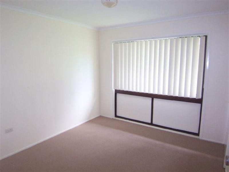 4 Walbrook Avenue, Springwood QLD 4127