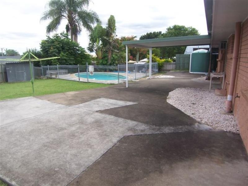 4 Walbrook Avenue, Springwood QLD 4127