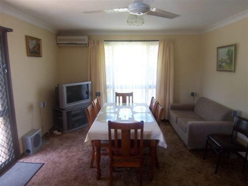 18 Jilbard Drive, Springwood QLD 4127