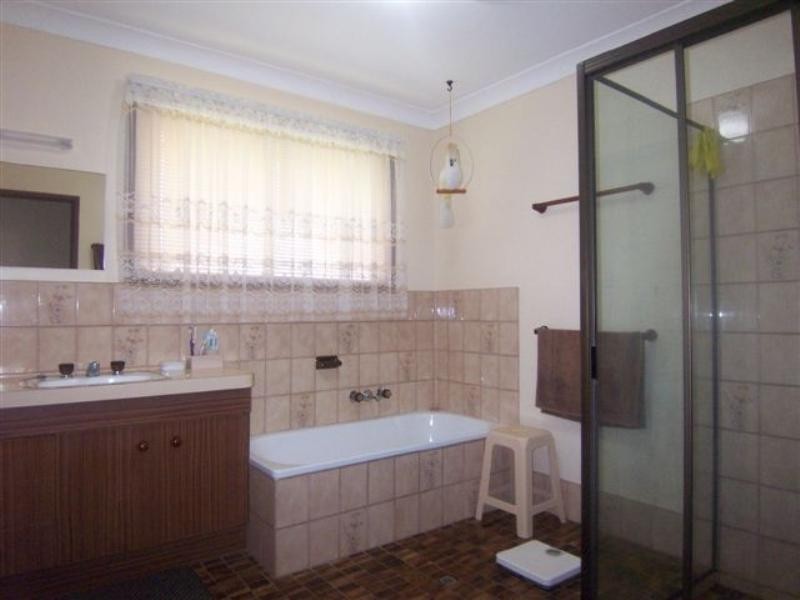 18 Jilbard Drive, Springwood QLD 4127