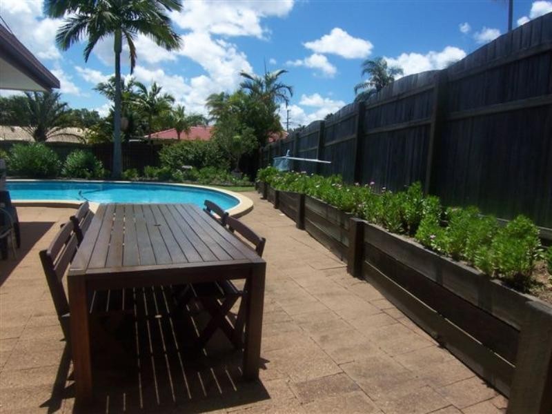 18 Jilbard Drive, Springwood QLD 4127