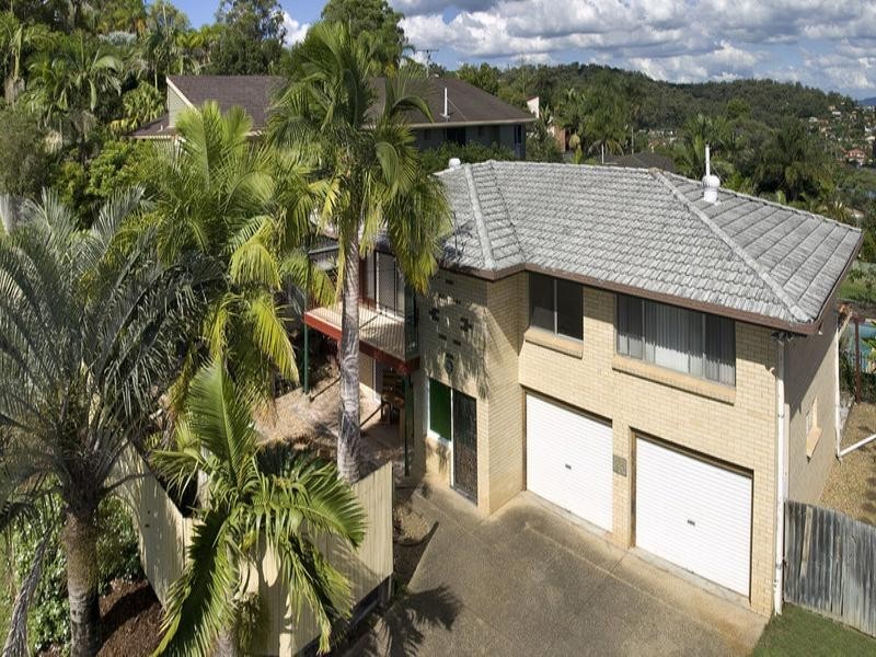 77 Dennis Road, Springwood QLD 4127