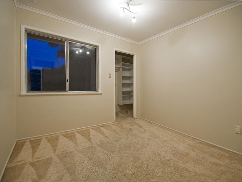 77 Dennis Road, Springwood QLD 4127