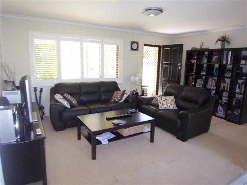 17 Raquel Avenue, Springwood QLD 4127