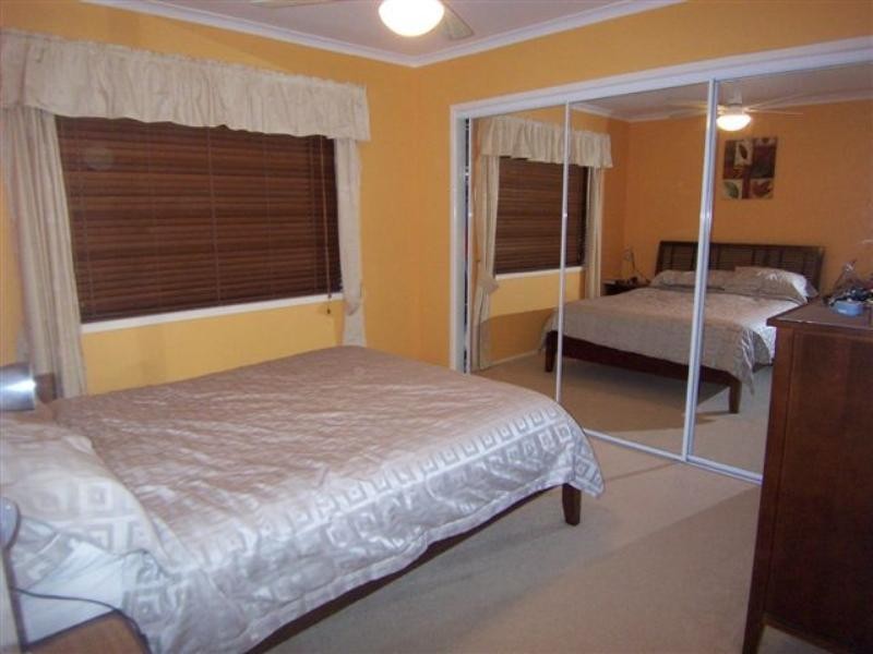 17 Raquel Avenue, Springwood QLD 4127