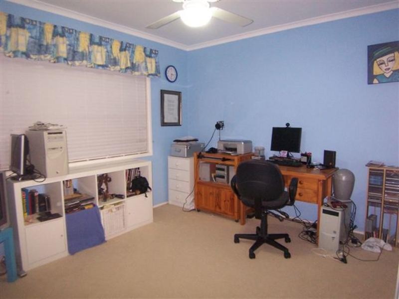 17 Raquel Avenue, Springwood QLD 4127