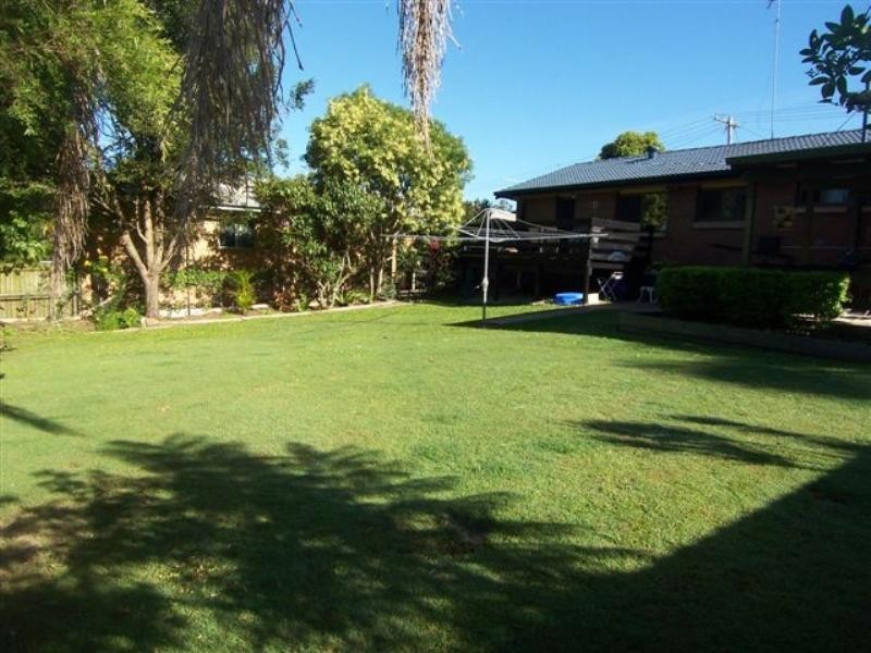 17 Raquel Avenue, Springwood QLD 4127