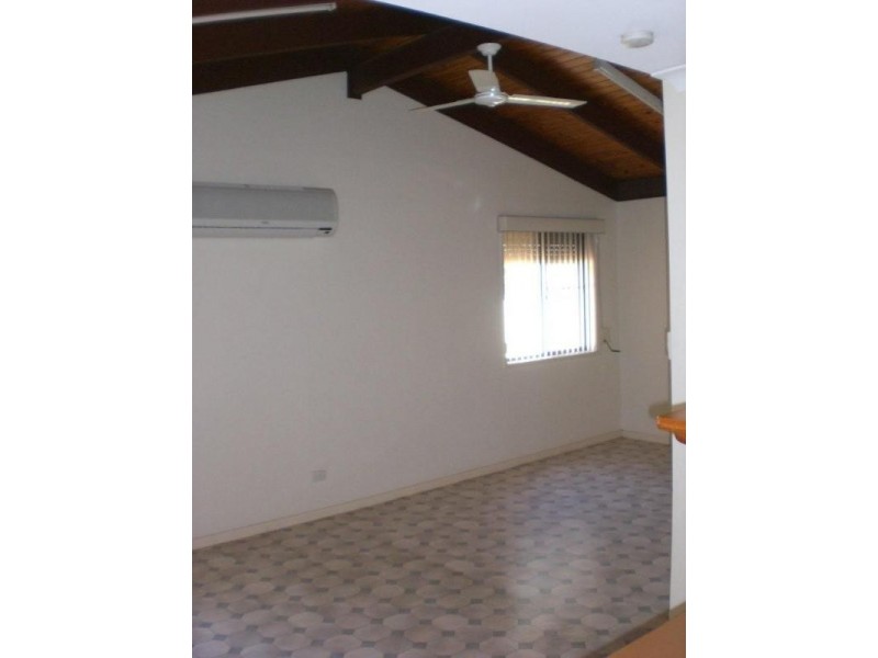 6 Jemalong Court, Springwood QLD 4127