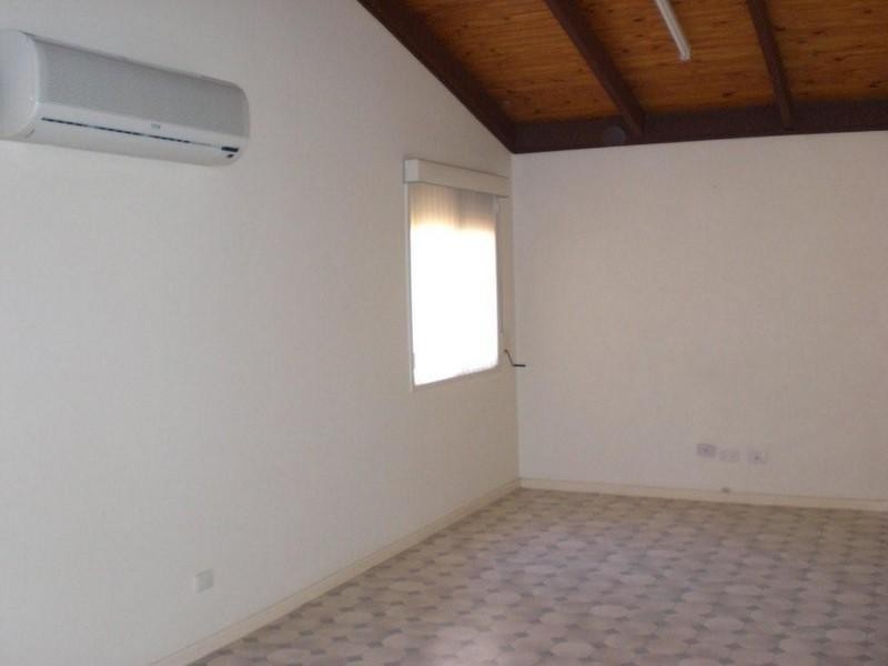 6 Jemalong Court, Springwood QLD 4127