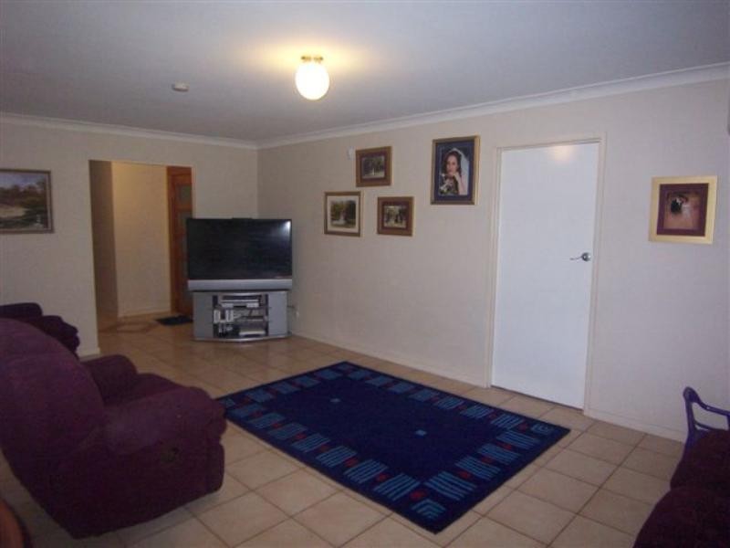 12 Edgehill Crescent, Springwood QLD 4127