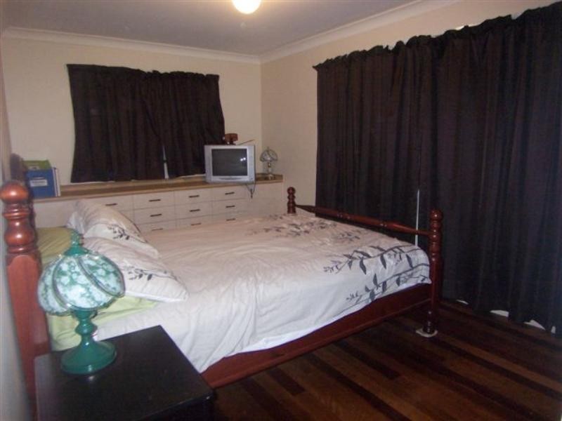 12 Edgehill Crescent, Springwood QLD 4127