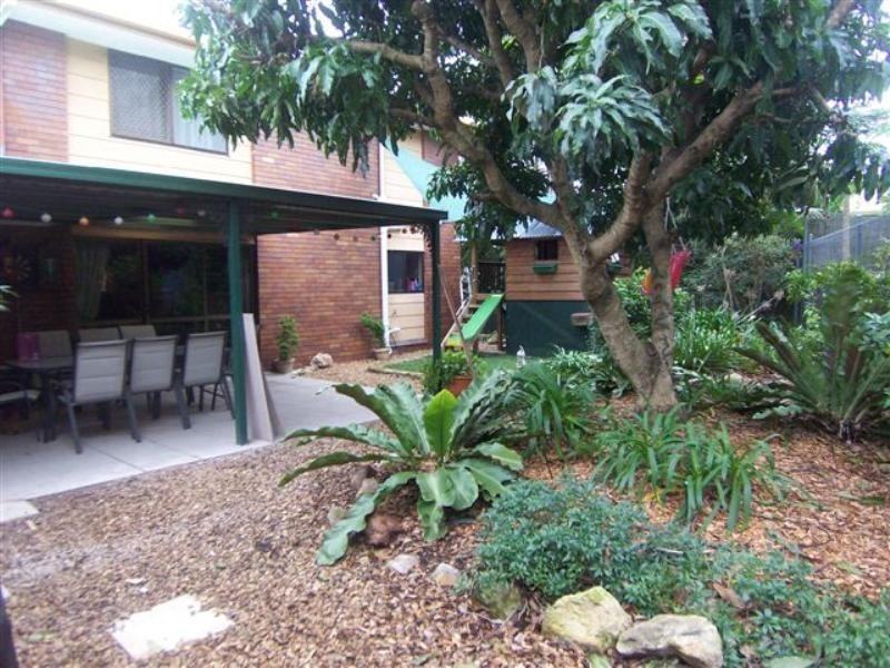 12 Edgehill Crescent, Springwood QLD 4127