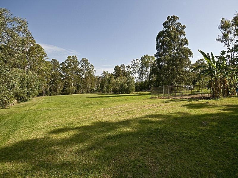 26 Springlands Drive, Slacks Creek QLD 4127