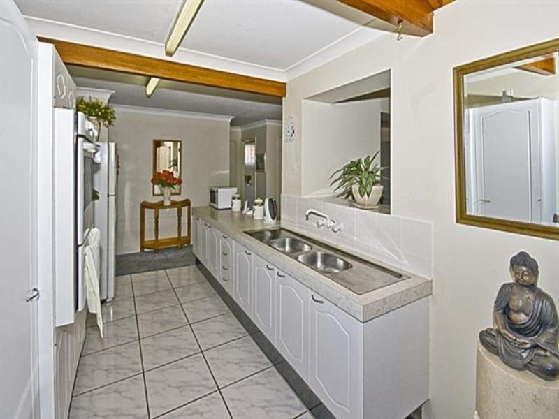 8 Jilbard Drive, Daisy Hill QLD 4127