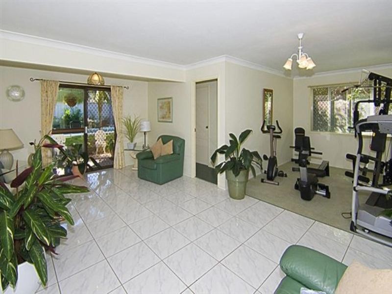 8 Jilbard Drive, Daisy Hill QLD 4127