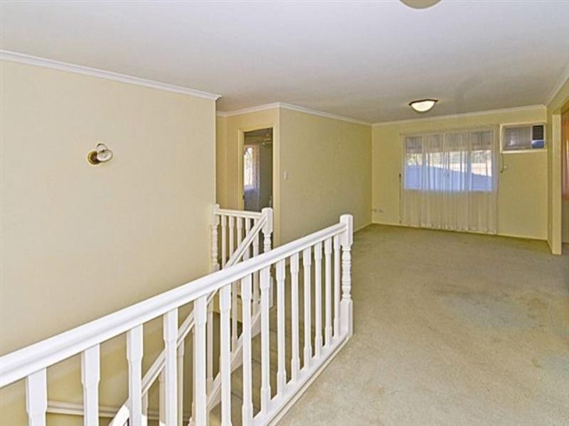 8 Jilbard Drive, Daisy Hill QLD 4127