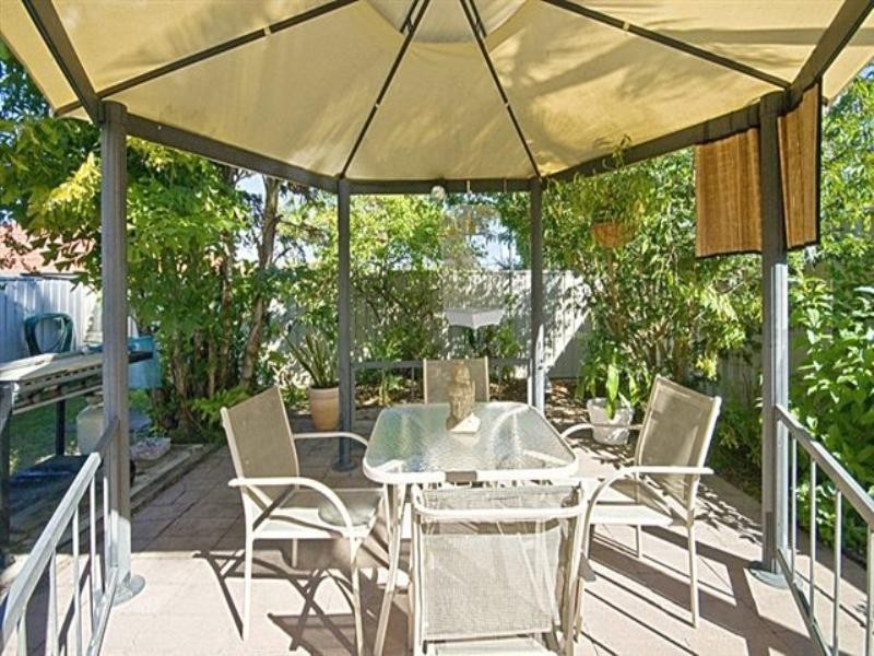 8 Jilbard Drive, Daisy Hill QLD 4127