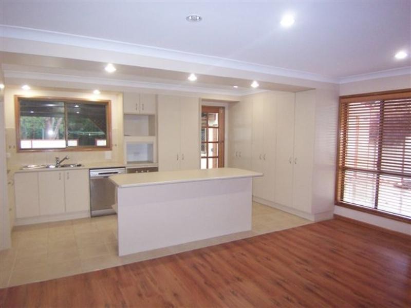 4 Marbura Court, Daisy Hill QLD 4127