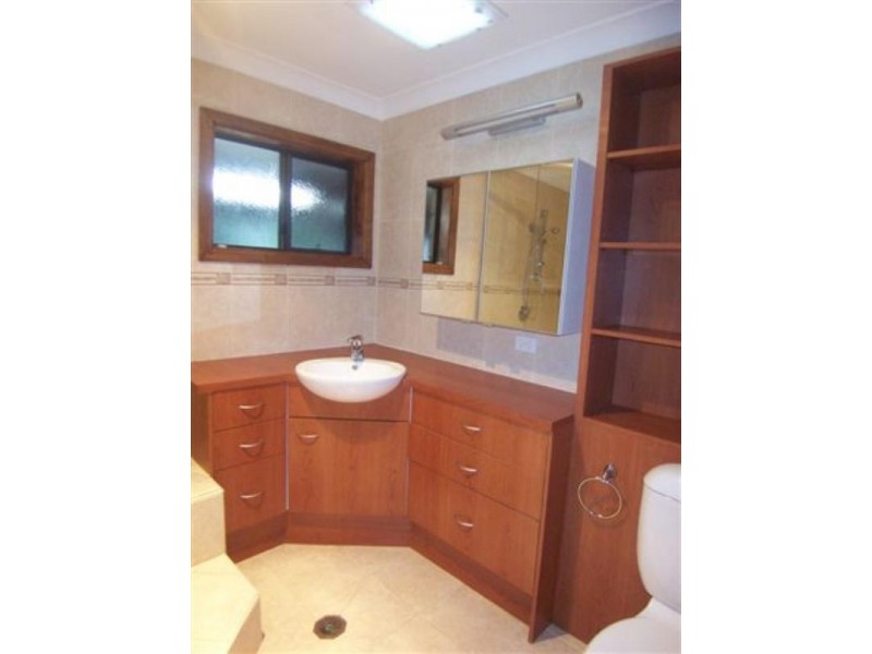 4 Marbura Court, Daisy Hill QLD 4127