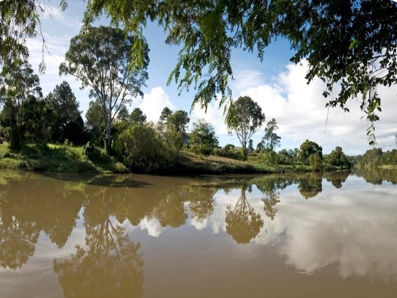 40 – 42 William Street, Waterford West QLD 4133