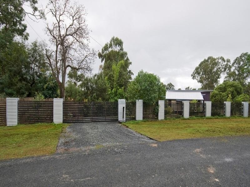 14 McPherson Road, Chambers Flat QLD 4133