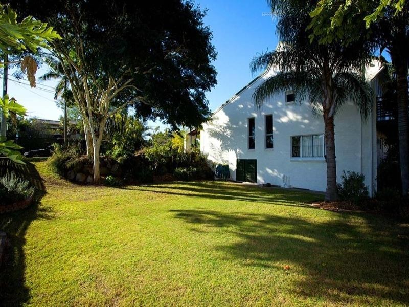 2 Jocelyn Grove, Springwood QLD 4127