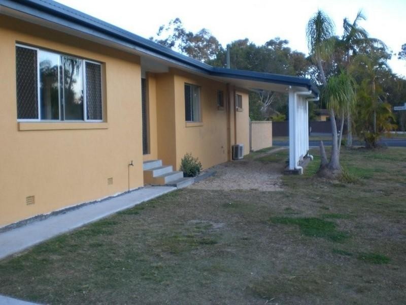 33 Whitsunday Drive, Currumbin Waters QLD 4223