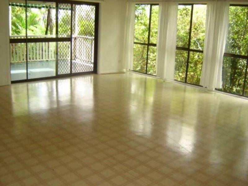 203 Springwood Road, Springwood QLD 4127
