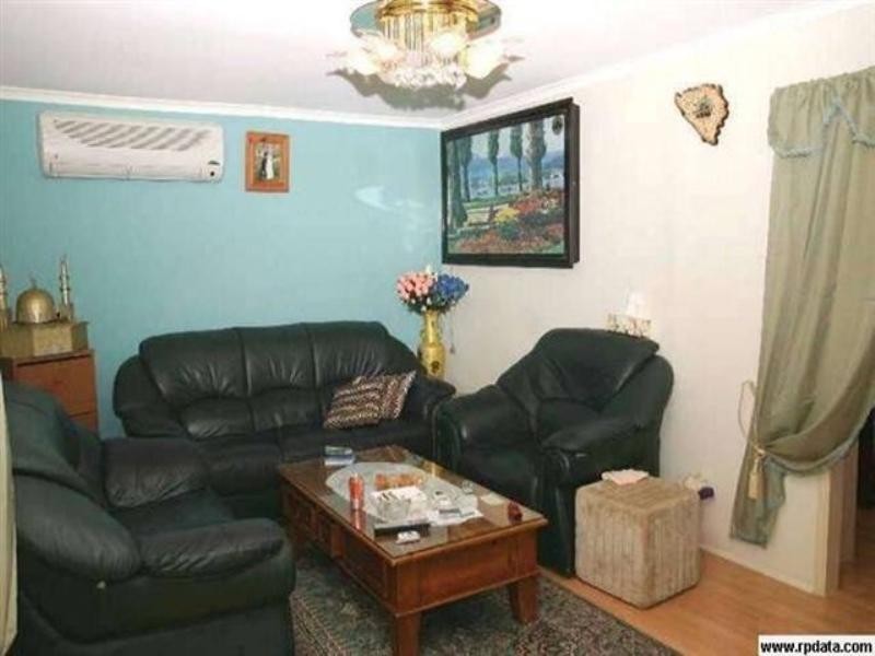 4 Rowanda Street, Slacks Creek QLD 4127