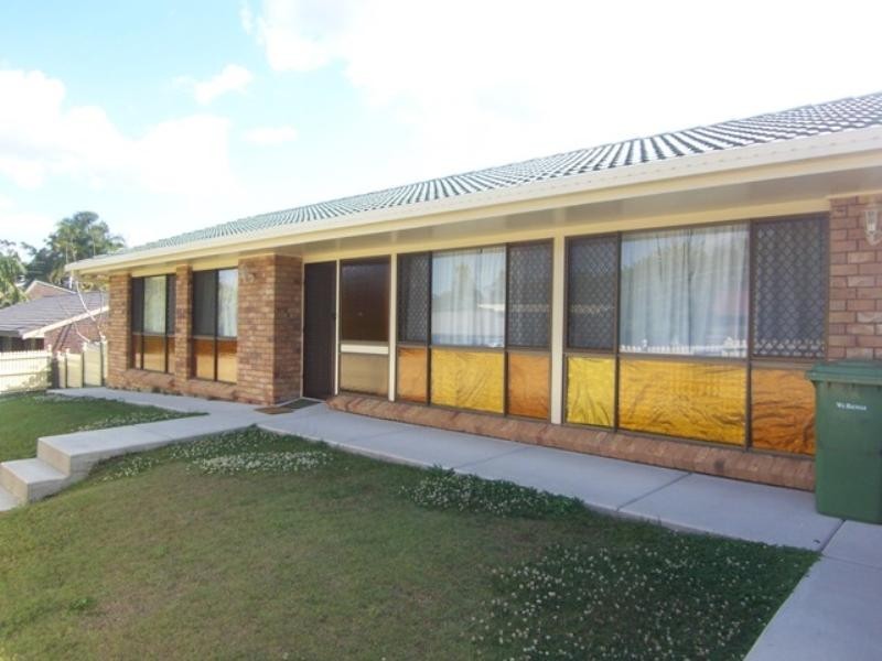 30 Village Drive, Daisy Hill QLD 4127