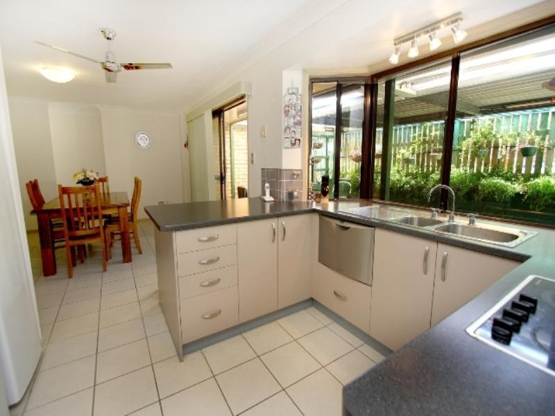 62 Jilbard Drive, Springwood QLD 4127