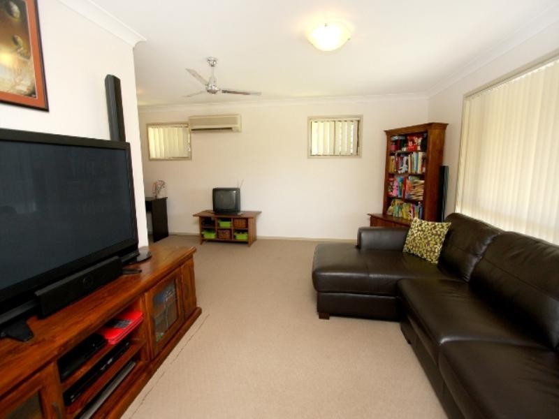 62 Jilbard Drive, Springwood QLD 4127