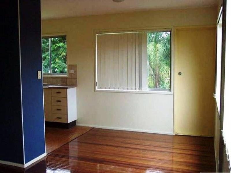 10 Daffodil Street, Logan Central QLD 4114