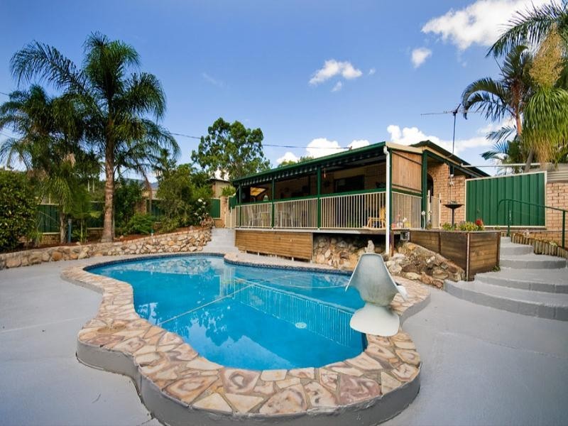 2 Ikara Drive, Springwood QLD 4127