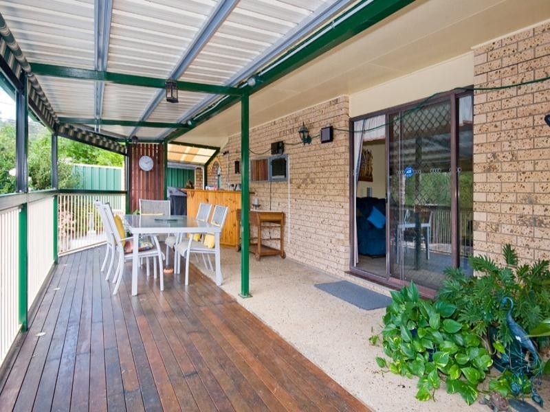 2 Ikara Drive, Springwood QLD 4127