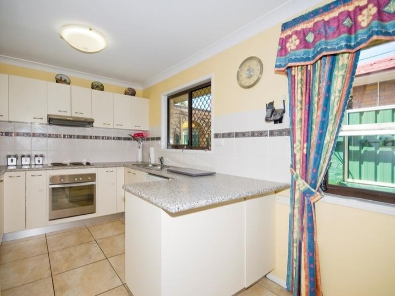 2 Ikara Drive, Springwood QLD 4127