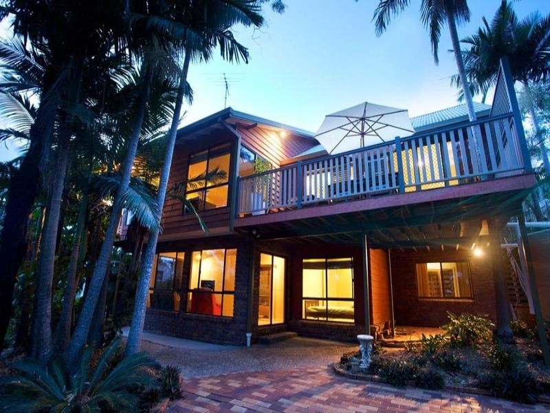 11 Cynthia Crescent, Springwood QLD 4127