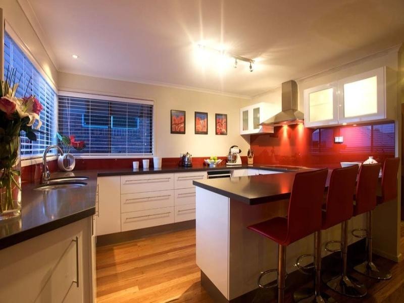 11 Cynthia Crescent, Springwood QLD 4127