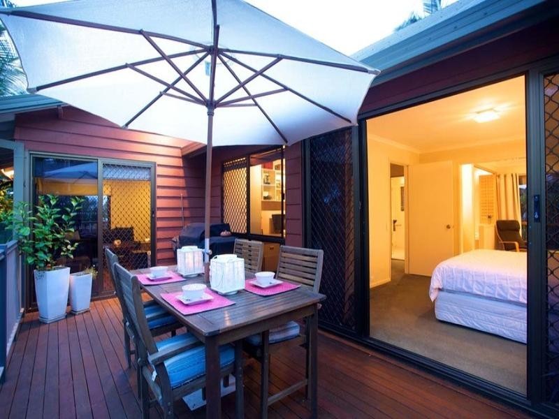 11 Cynthia Crescent, Springwood QLD 4127