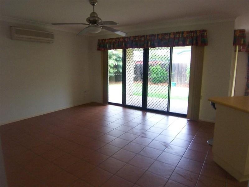 14 LAKES Entrance, Meadowbrook QLD 4131