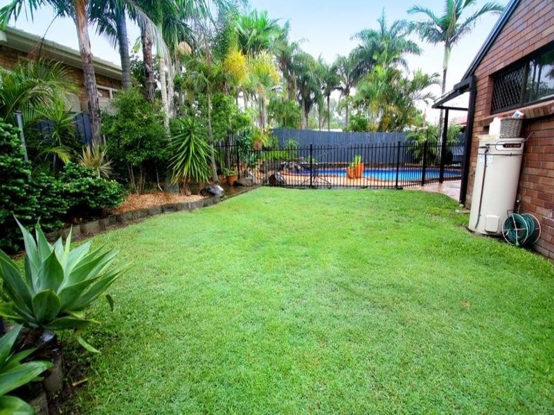 68 Brentwood Drive, Daisy Hill QLD 4127